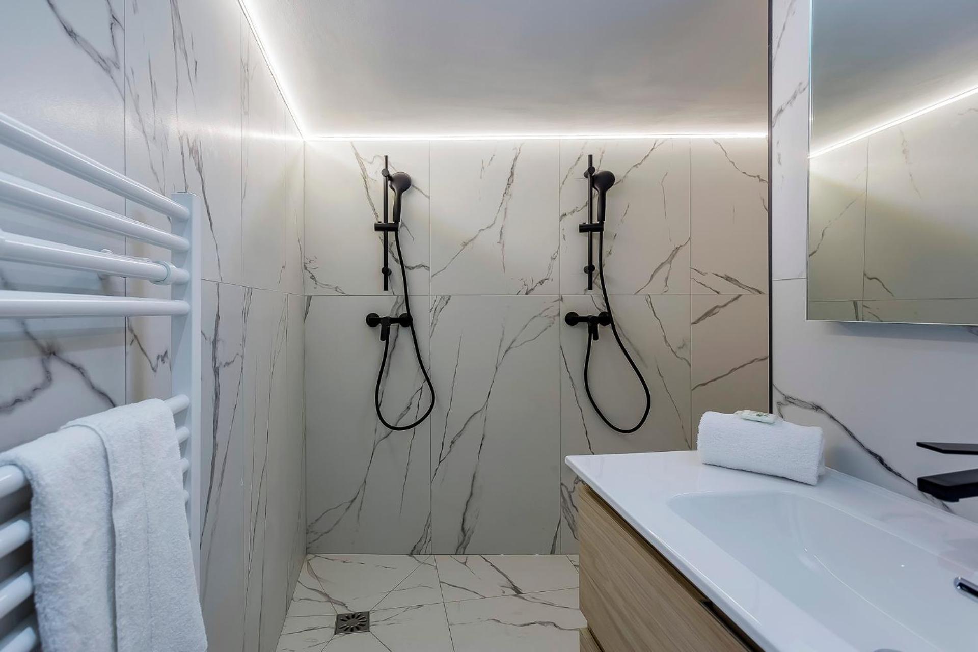 Suite Romantique Balneo Centre Lyon Exterior photo