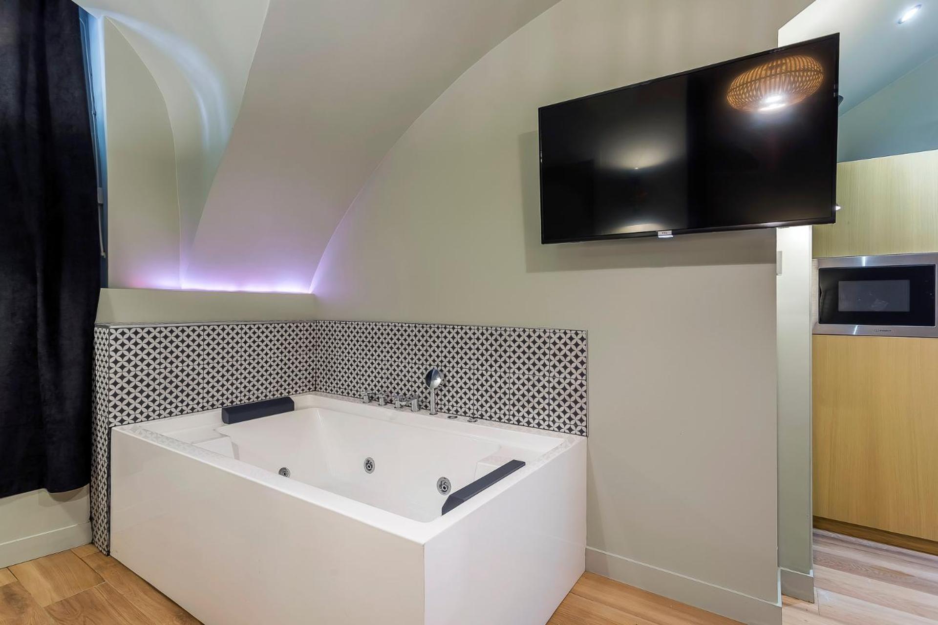 Suite Romantique Balneo Centre Lyon Exterior photo